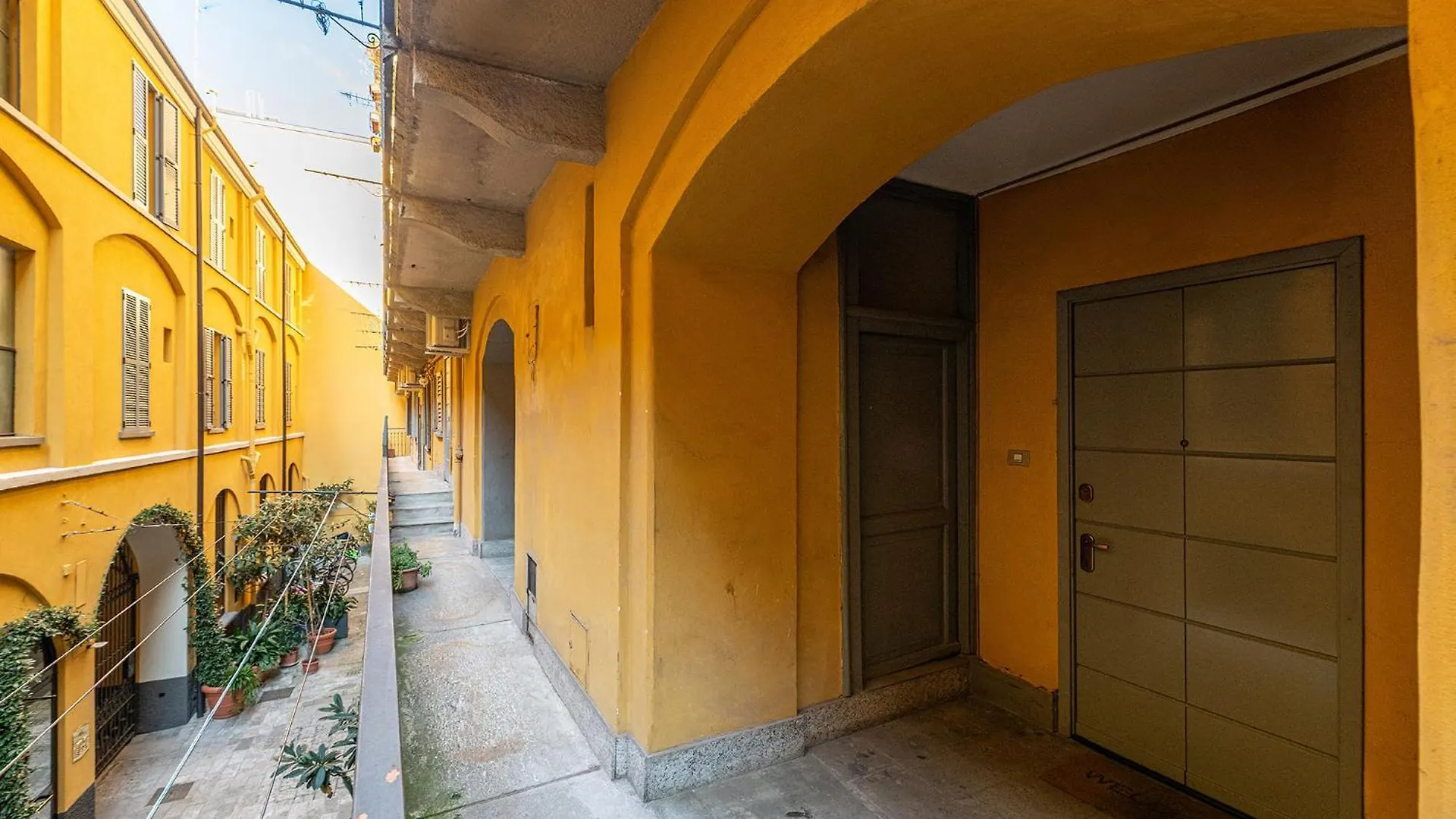 Comfort In Navigli Area Milan Italy