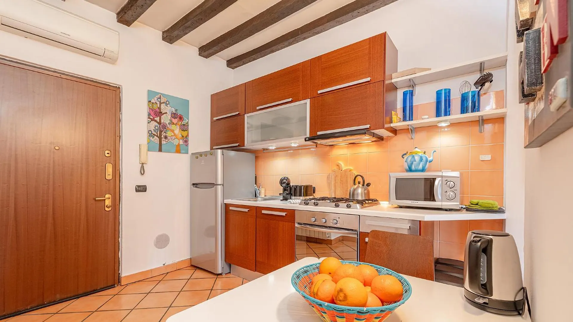 Comfort In Navigli Area Milan Italy