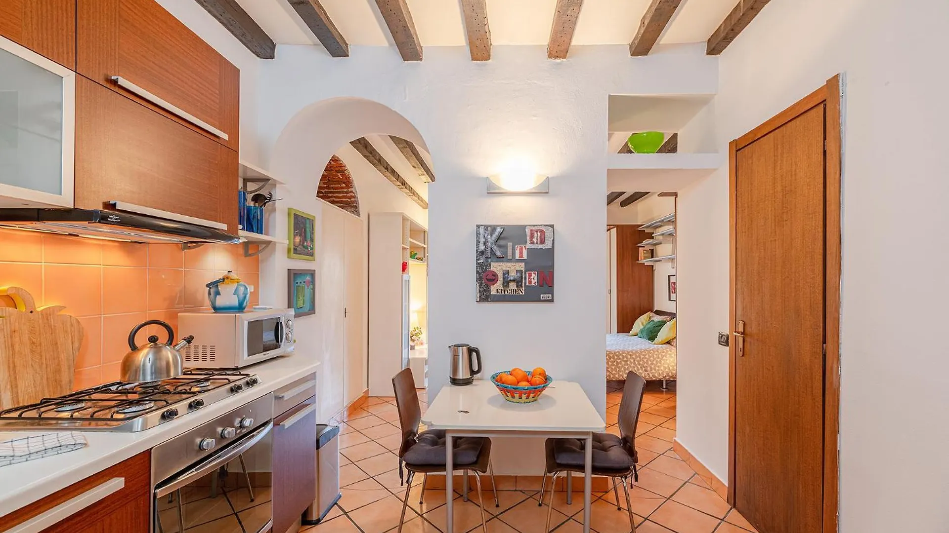 Apartment Comfort In Navigli Area Milan Italy